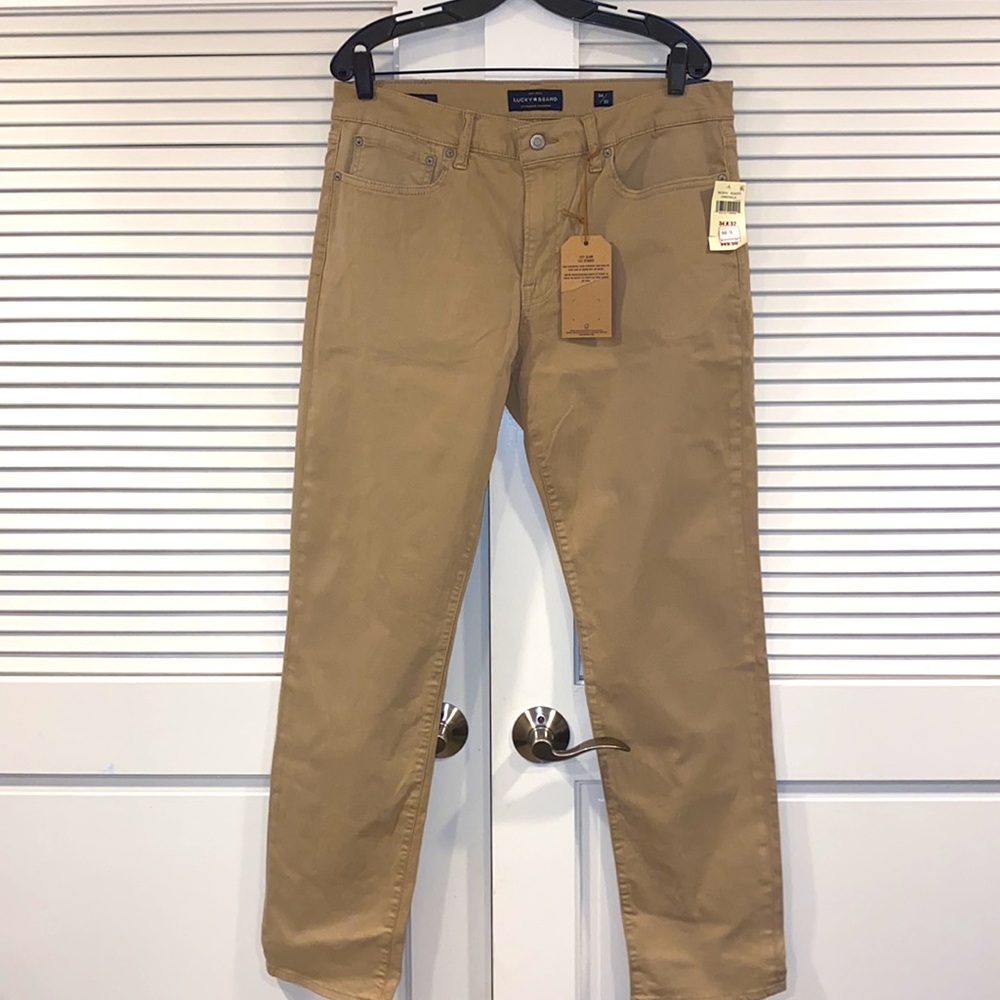 Lucky Brand 121 Slim Fit NWT Size 34/32 Chinchilla Khakis
